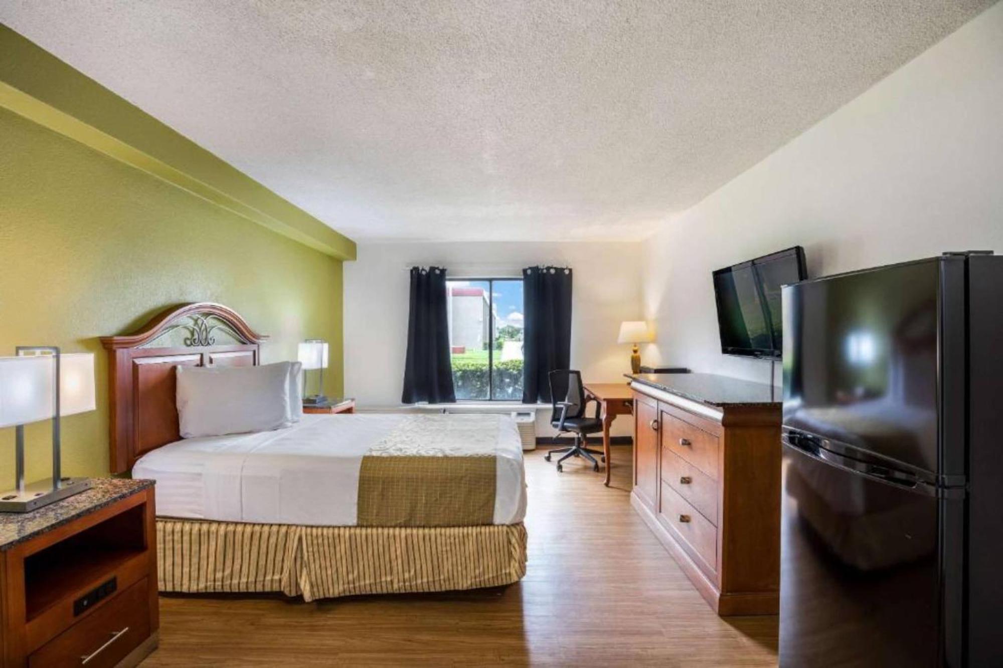 Oyo Hotel Orlando Airport Extérieur photo