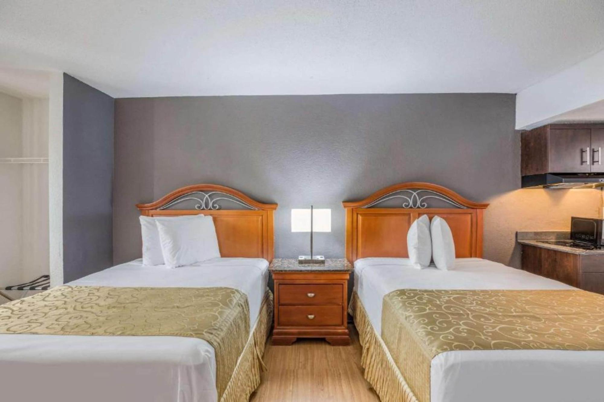 Oyo Hotel Orlando Airport Extérieur photo