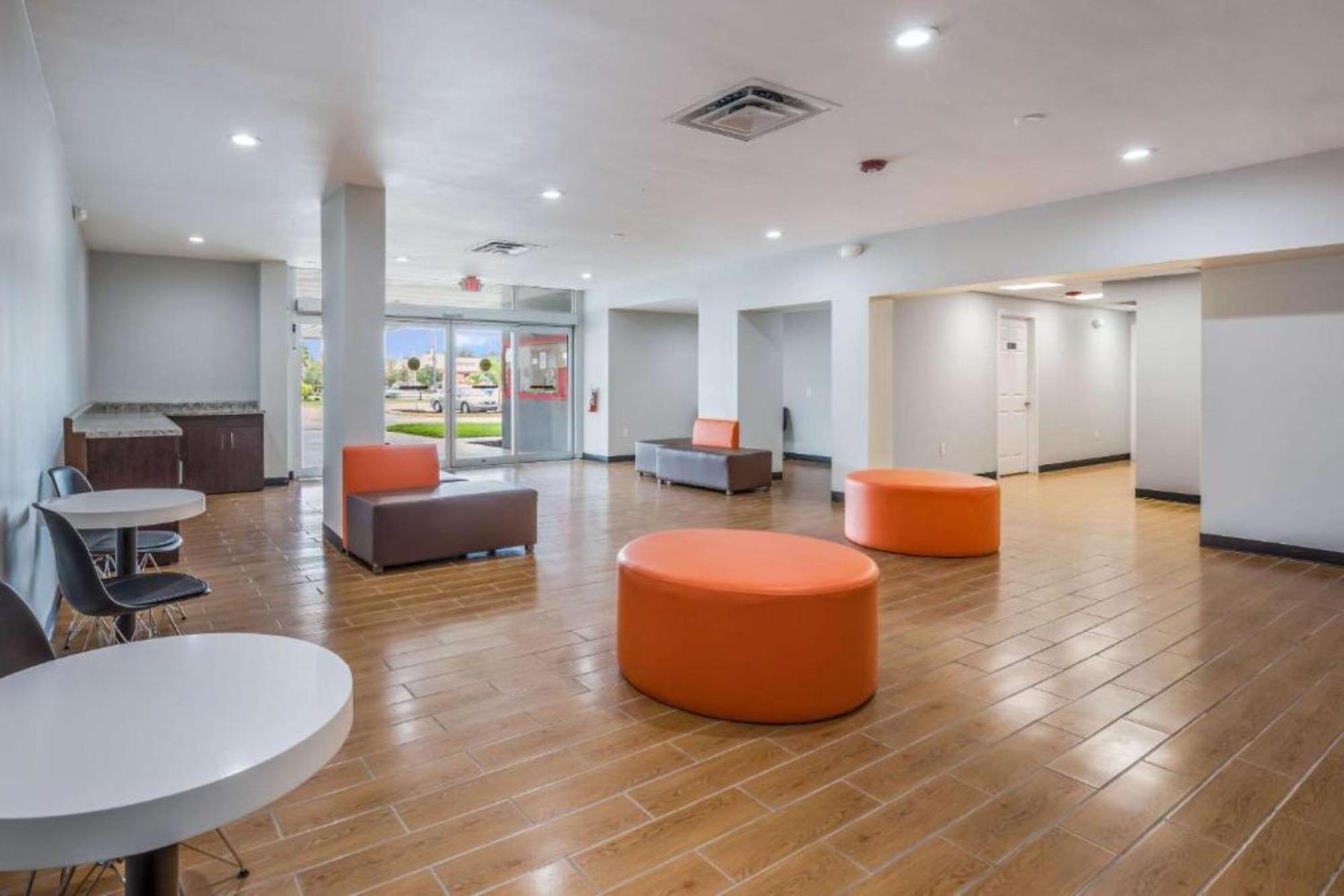 Oyo Hotel Orlando Airport Extérieur photo