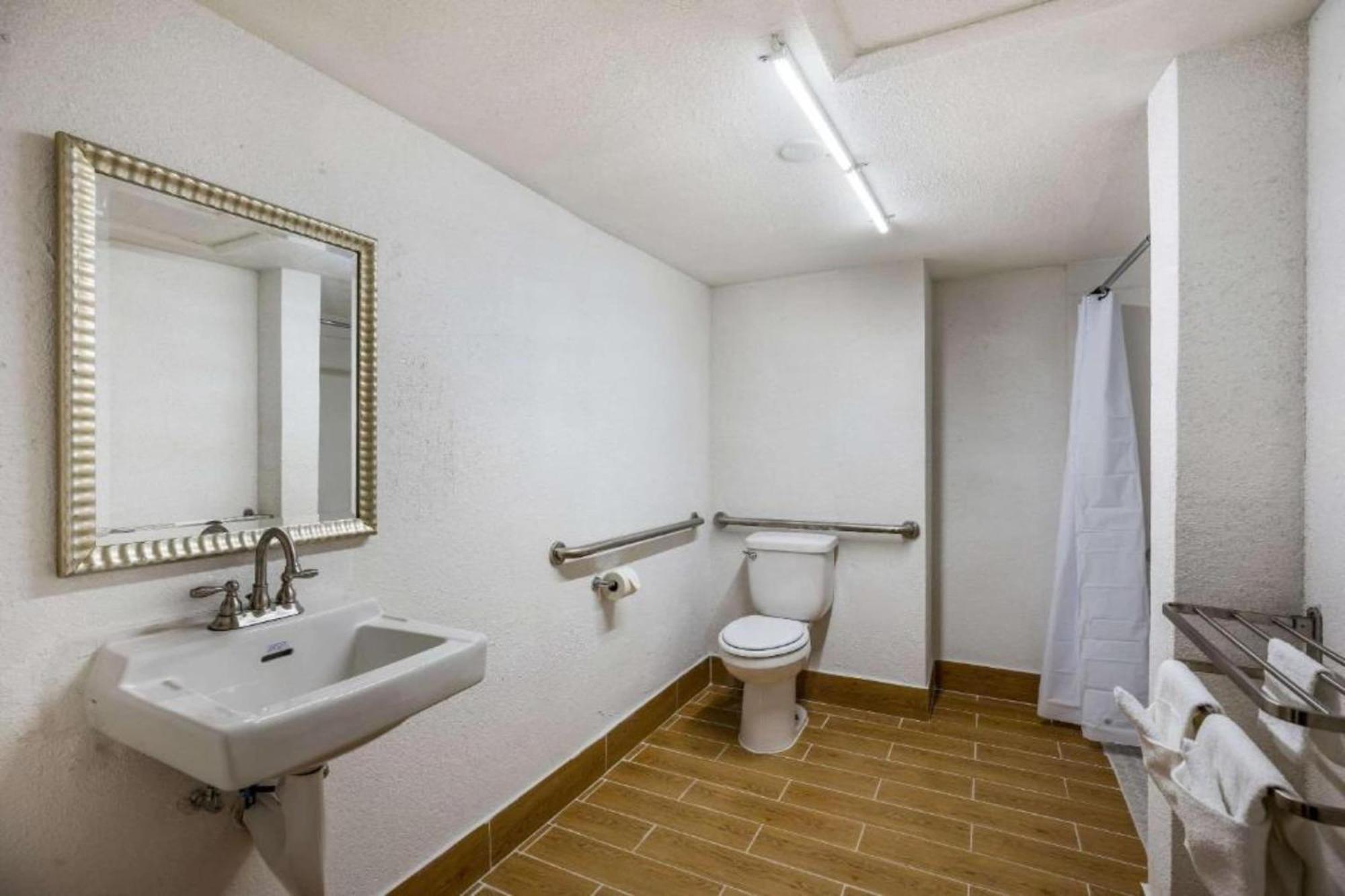 Oyo Hotel Orlando Airport Extérieur photo
